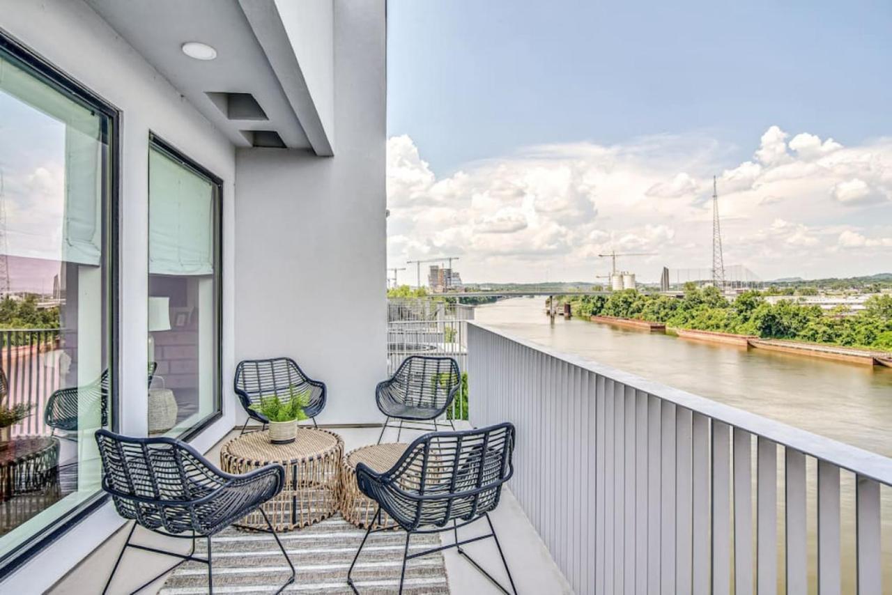 Upscale River View Condo Walk To Downtown And Private Patio Nashville Eksteriør billede